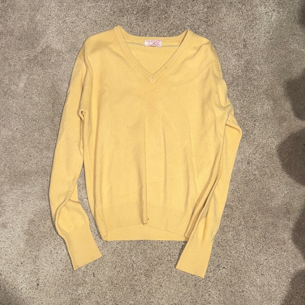 Vintage 70’s 100% pure cashmere 40” v neck sweater